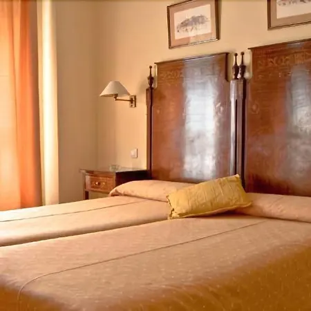 Iberia Plaza America Hotel 2*